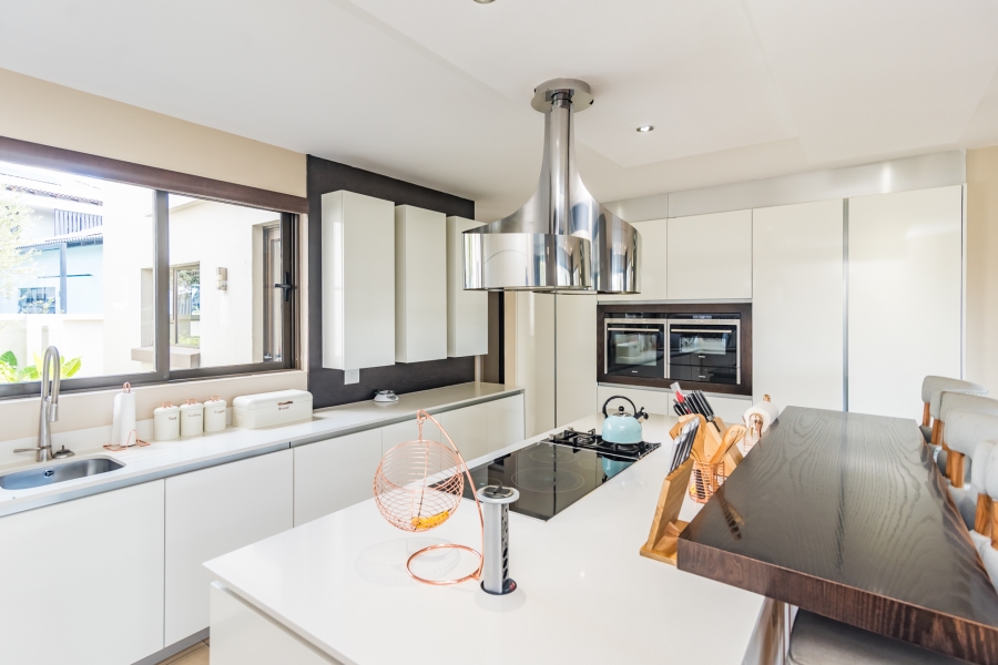 5 Bedroom Property for Sale in Hartebeesfontien AH North West